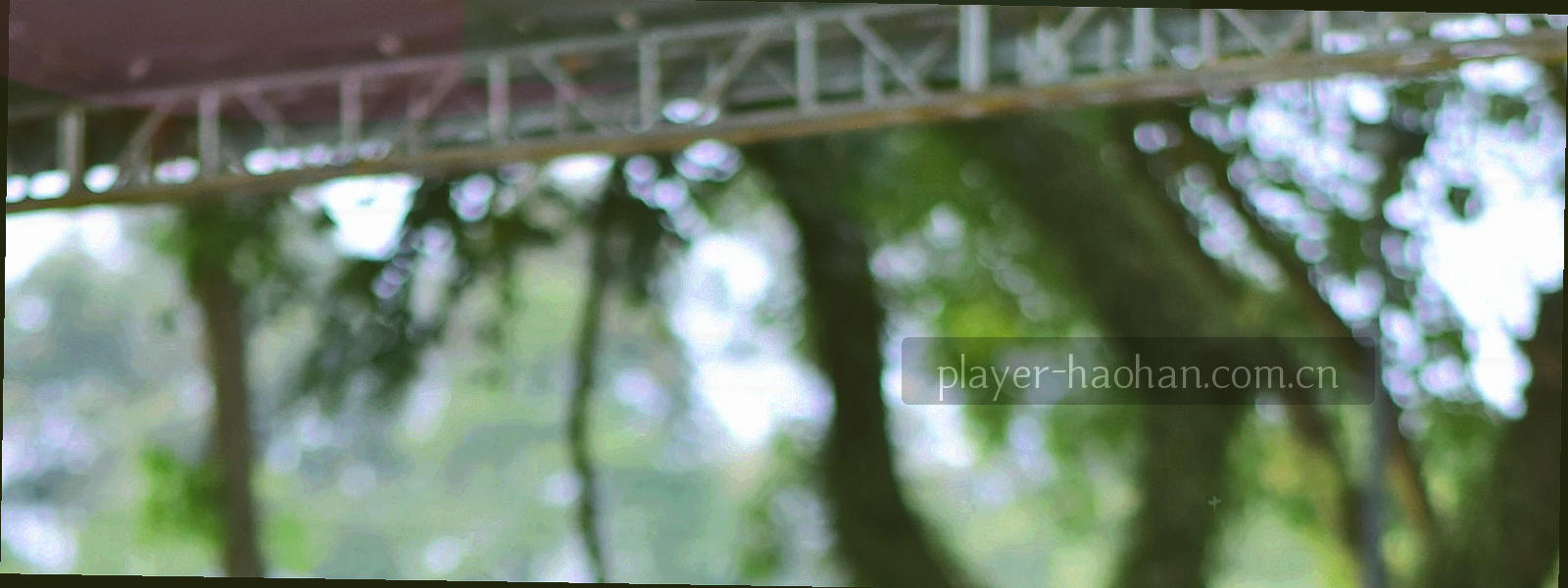 深蓝绿底色上的同心圆与细网格抽象纹理，象征信息分区与边界
